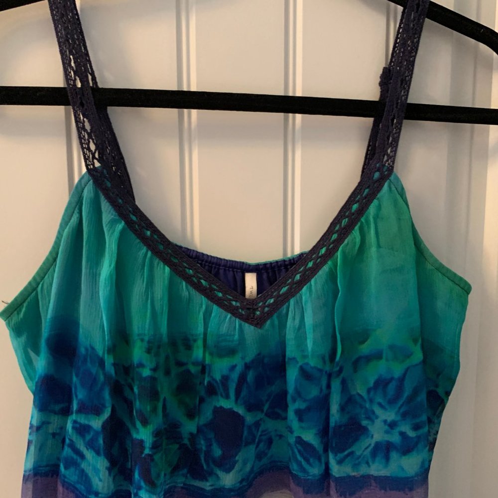 Top - Picture 2 of 3